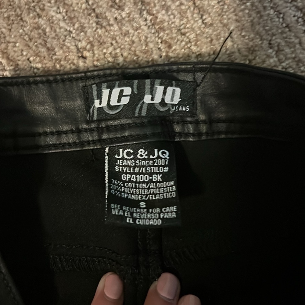 NWOT Black Faux Leather Leggings Size Small - Picture 3 of 4